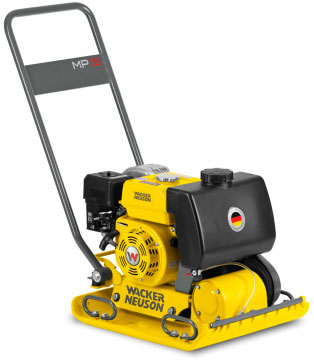Виброплита Wacker Neuson MP-15 в прокат в Улан-Удэ. У нас лучшая цена за сутки! Возможность взять в аренду с выгодной скидкой до 40% при экспресс доставке 24/7. И помните, ночью стоимость еще дешевле на 30%! #арендапрокат #виброплита #выгодно
