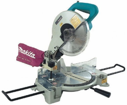 Торцовочная пила Makita LS1040 в прокат в Улан-Удэ. У нас лучшая цена за сутки! Возможность взять в аренду с выгодной скидкой до 40% при экспресс доставке 24/7. И помните, ночью стоимость еще дешевле на 30%! #арендапрокат #виброплита #выгодно